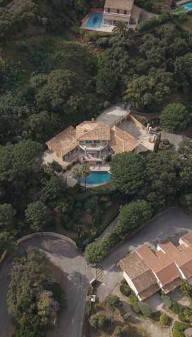 Maison 10 pièces - 355 m²