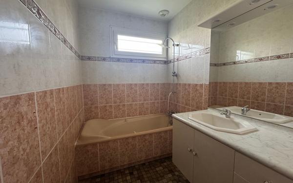 Maison à vendre    4 pièces • 82 m2 Saint-Just-en-Chaussée