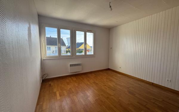 Maison à vendre    4 pièces • 82 m2 Saint-Just-en-Chaussée