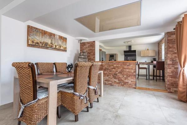Vente                                                      Maison
                        
                     6 pièces                      156 m2                     à Leuville-sur-Orge