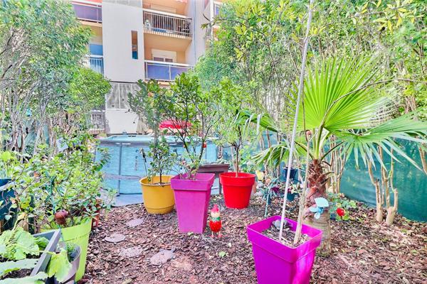 2 REZ-DE-JARDIN - JARDIN 60 m² - CAVE - RÉSIDENCE AVEC GARDIEN