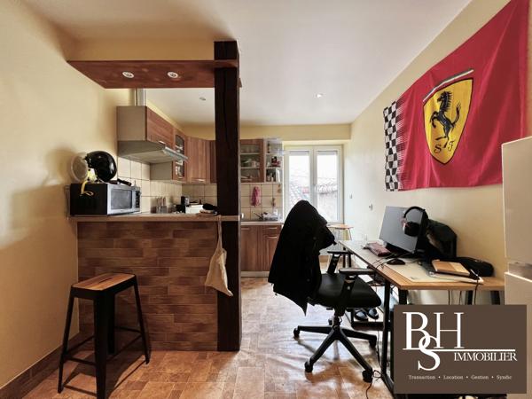 POITIERS, RUE DES CARMELITES, T2 DE 34.23M²