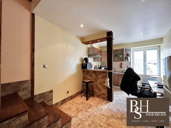 POITIERS, RUE DES CARMELITES, T2 DE 34.23M²