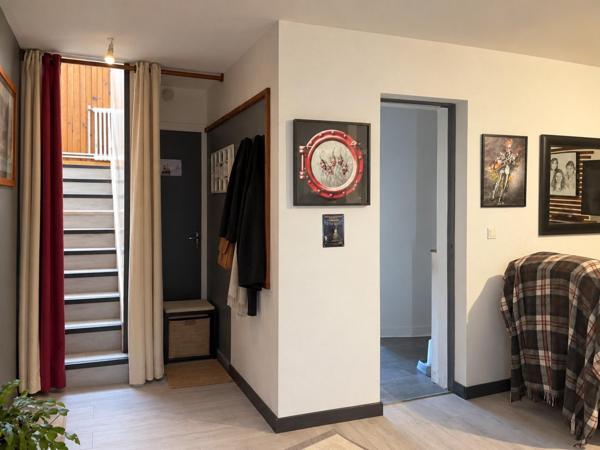 Tout à pied, 4 chambres et 1 jardin à l’abri des regards