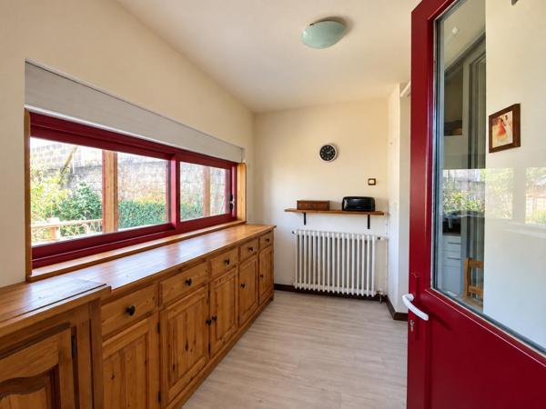 Tout à pied, 4 chambres et 1 jardin à l’abri des regards