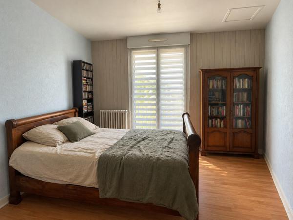 Tout à pied, 4 chambres et 1 jardin à l’abri des regards