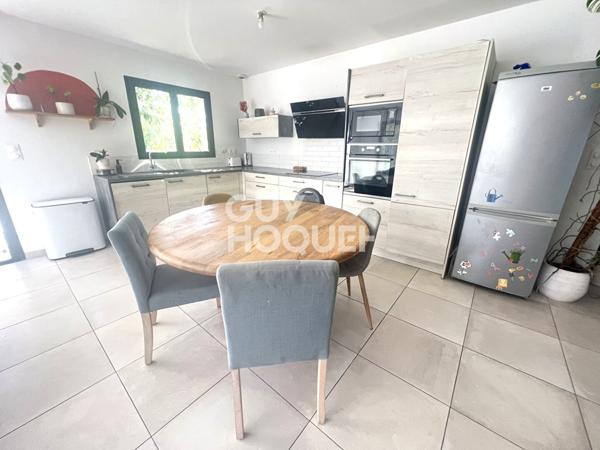 PEZILLA, PLAIN PIED 4 PIECES, GARAGE ET JARDIN