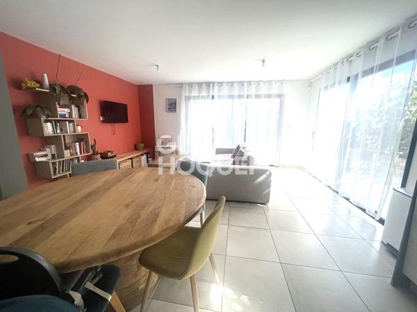 PEZILLA, PLAIN PIED 4 PIECES, GARAGE ET JARDIN