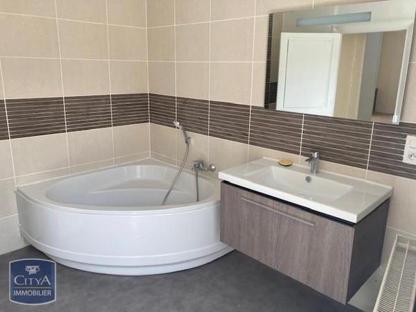 Appartement à louer 5 pièces 110.3m²