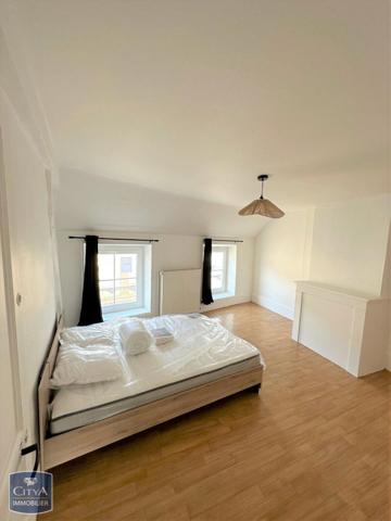 Appartement à louer 5 pièces 110.3m²