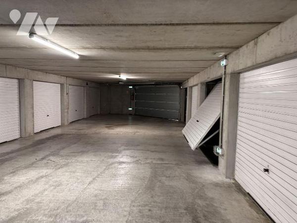 A VENDRE BANDOL (83150) VAR - APPARTEMENT 4/5 PIECES DE101 M2 VUE MER - VASTE TERRASSE - GARAGE...