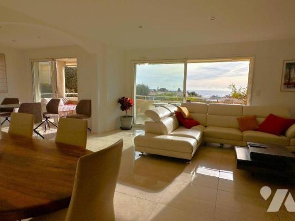 A VENDRE BANDOL (83150) VAR - APPARTEMENT 4/5 PIECES DE101 M2 VUE MER - VASTE TERRASSE - GARAGE...