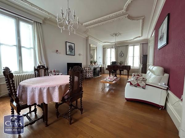 Maison à vendre 9 pièces 226m² Châtellerault (86100)