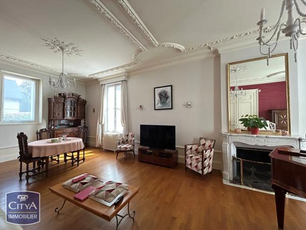 Maison à vendre 9 pièces 226m² Châtellerault (86100)