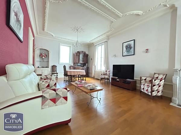 Maison à vendre 9 pièces 226m² Châtellerault (86100)