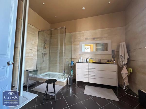 Maison à vendre 9 pièces 226m² Châtellerault (86100)