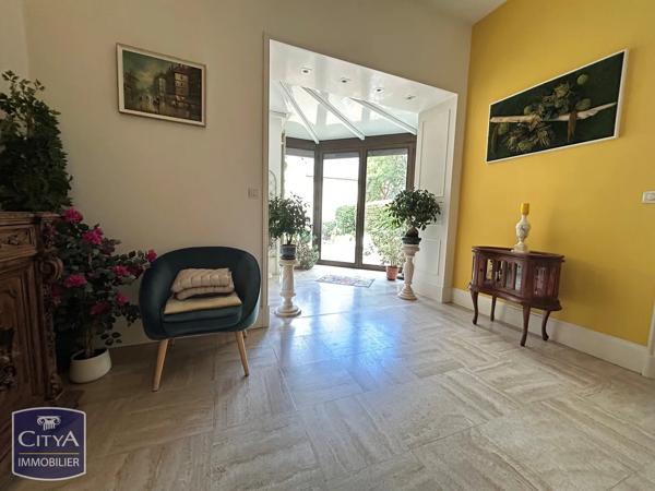Maison à vendre 9 pièces 226m² Châtellerault (86100)