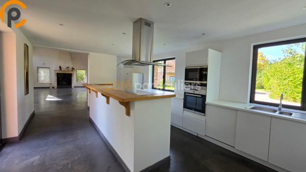 Location
                Maison235 m² - 7 Pièces -
                    VILLENEUVE D ASCQ (59650)