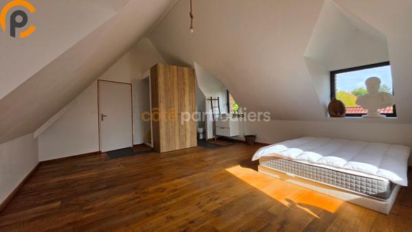 Location
                Maison235 m² - 7 Pièces -
                    VILLENEUVE D ASCQ (59650)