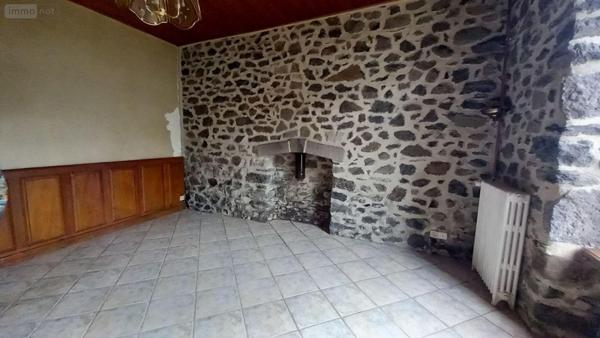 Maison à vendre à Condat dans le Cantal (15190), ref : FG/2501