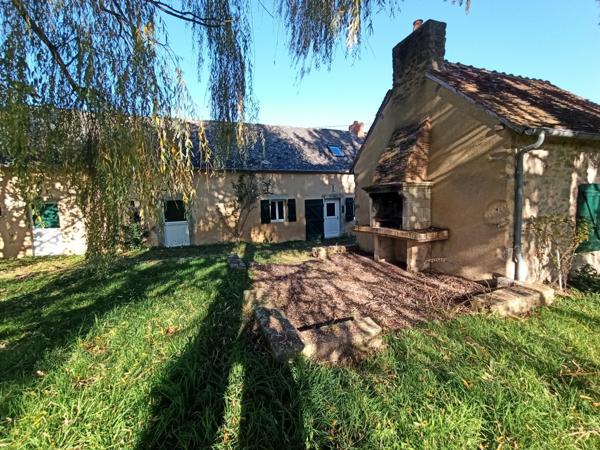 Sur plus de 3 hectares, 400m² de dépendances