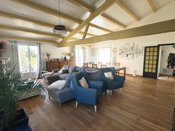 MAISON SPACIEUSE, SANS AUCUN VIS A VIS, A 800 M DE LA MER, NATURE PRESERVEE