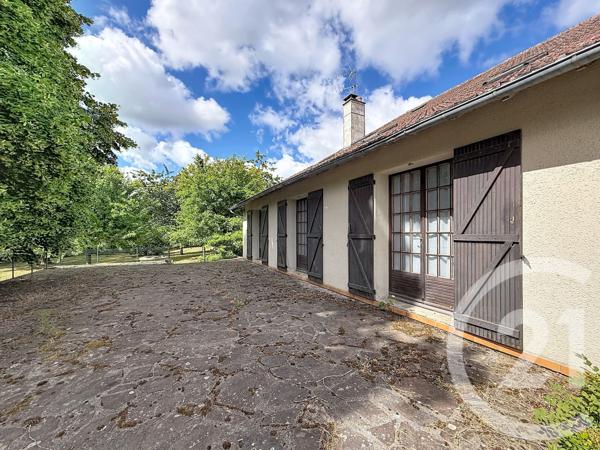 Maison à vendre  7 pièces - 201,80 m 2   ST SULPICE LE GUERETOIS  - 23