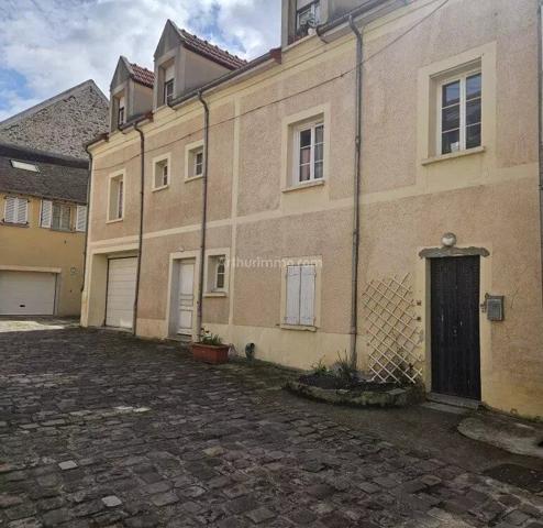 Vente                                                      Appartement
                        
                     2 pièces                      57 m2                     à Massy