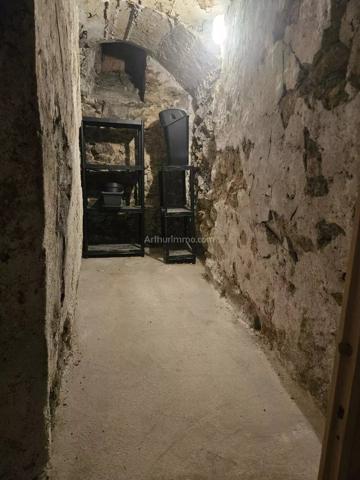 Vente                                                      Appartement
                        
                     2 pièces                      57 m2                     à Massy
