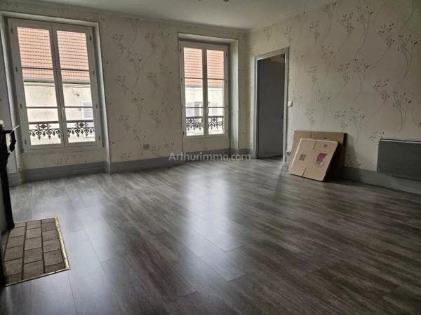 Vente                                                      Appartement
                        
                     2 pièces                      57 m2                     à Massy