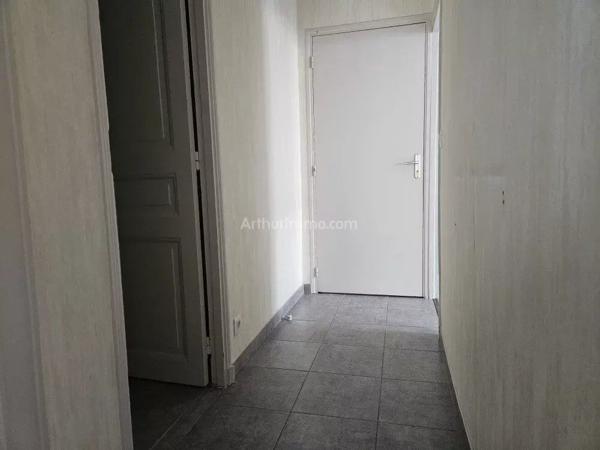 Vente                                                      Appartement
                        
                     2 pièces                      57 m2                     à Massy
