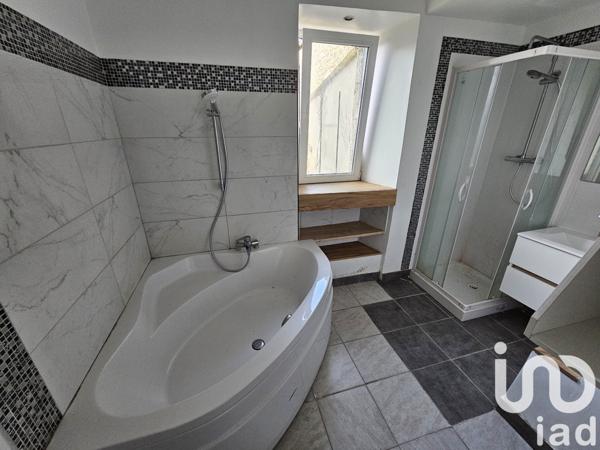 Maison de village 6 pièces de 145 m² à Belle-Isle-en-Terre (22810)