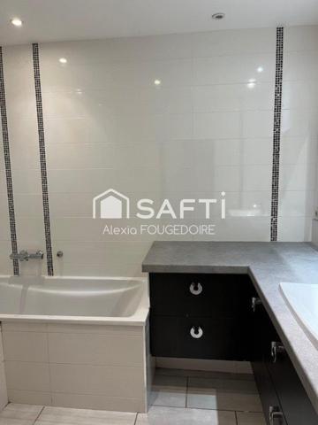 IMMEUBLE avec appartement et restaurant loué