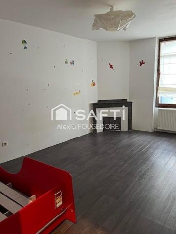 IMMEUBLE avec appartement et restaurant loué