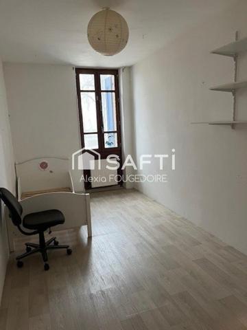 IMMEUBLE avec appartement et restaurant loué