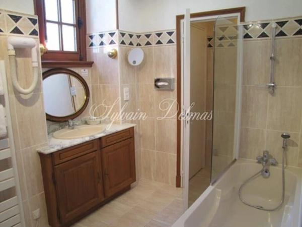 Propriete à vendre 50 pièces proche de AMBOISE (37)