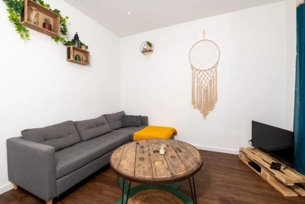 Toulon 83 La Loubiére Appartement de 34 m2 entierement rénové