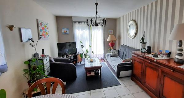 Appartement T3 avec balcon et garage