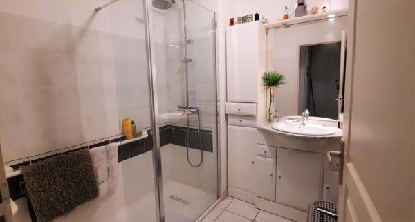 Appartement T3 avec balcon et garage