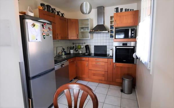 Appartement T3 avec balcon et garage