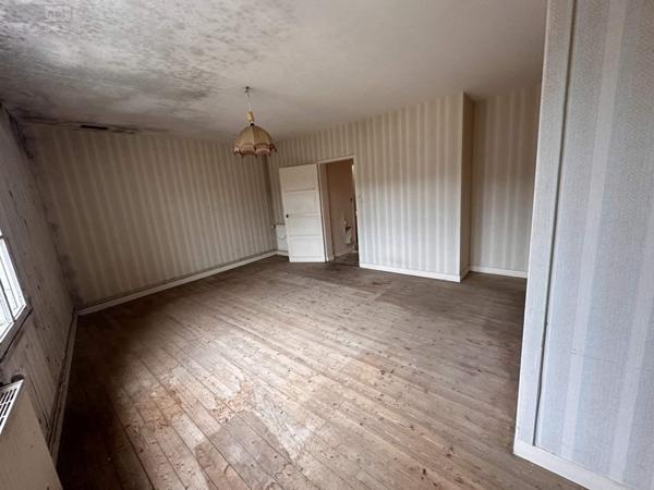 Maison à vendre à Vernoil le Fourrier dans le Maine-et-Loire (49390), ref : 49046/772