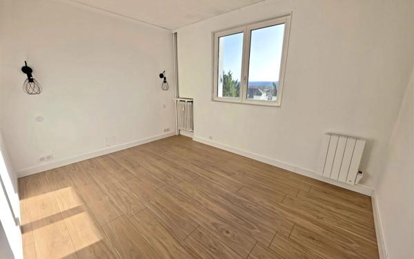 Appartement à vendre    3 pièces • 52 m2 Triel-sur-Seine