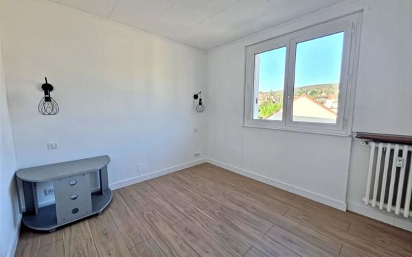 Appartement à vendre    3 pièces • 52 m2 Triel-sur-Seine