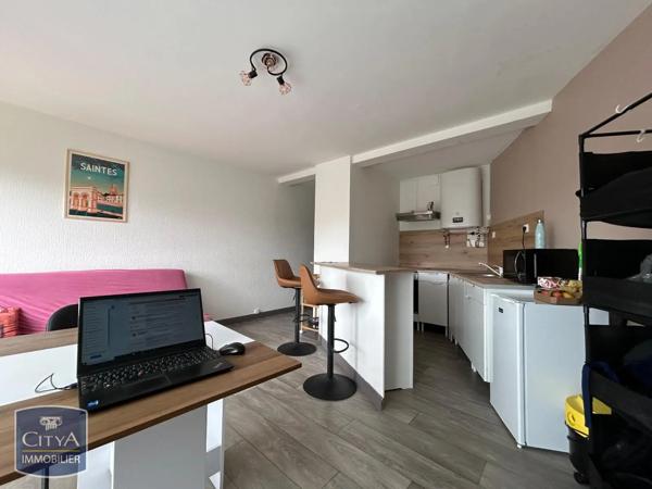 Appartement à louer 1 pièce 28m² Saintes (17100)