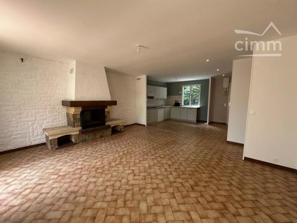 Maison individuelle avec sous-sol total, grand terrain et potentiel constructible – Dhuisy