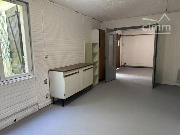 Maison individuelle avec sous-sol total, grand terrain et potentiel constructible – Dhuisy