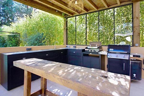 MAISON D’ARCHITECTE À LUYNES, PROCHE IBS