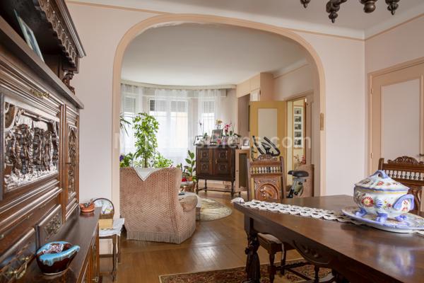 Maison 110 m2 avec sous-sol+maison 33 m2+entrepôt 108 m2+garage 20 m2 sur parcelle de 914 m2 constructible