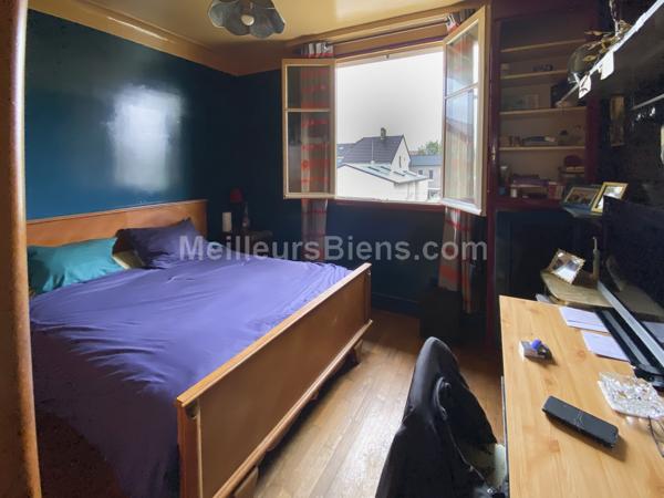 Maison 110 m2 avec sous-sol+maison 33 m2+entrepôt 108 m2+garage 20 m2 sur parcelle de 914 m2 constructible