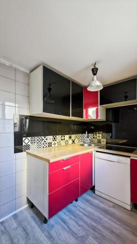 Montreuil BOISSIERE  maison de 2/3 pièces avec cour